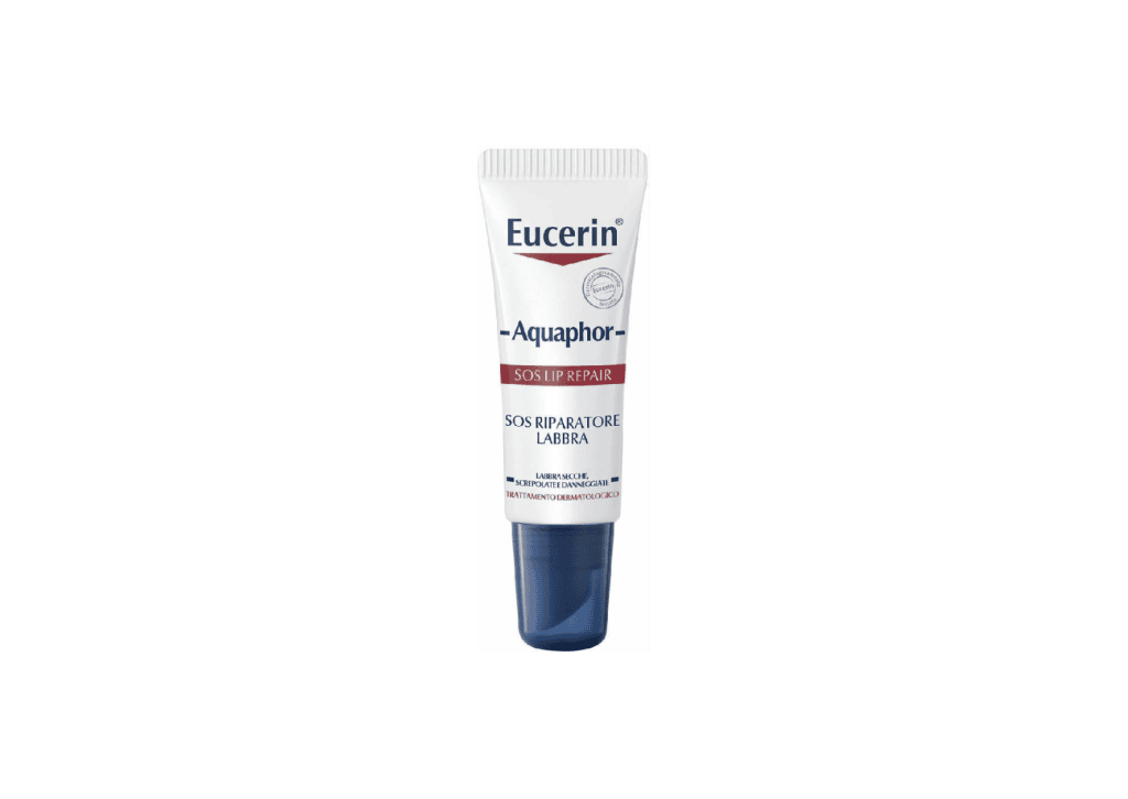Nourishing lip balm for travel